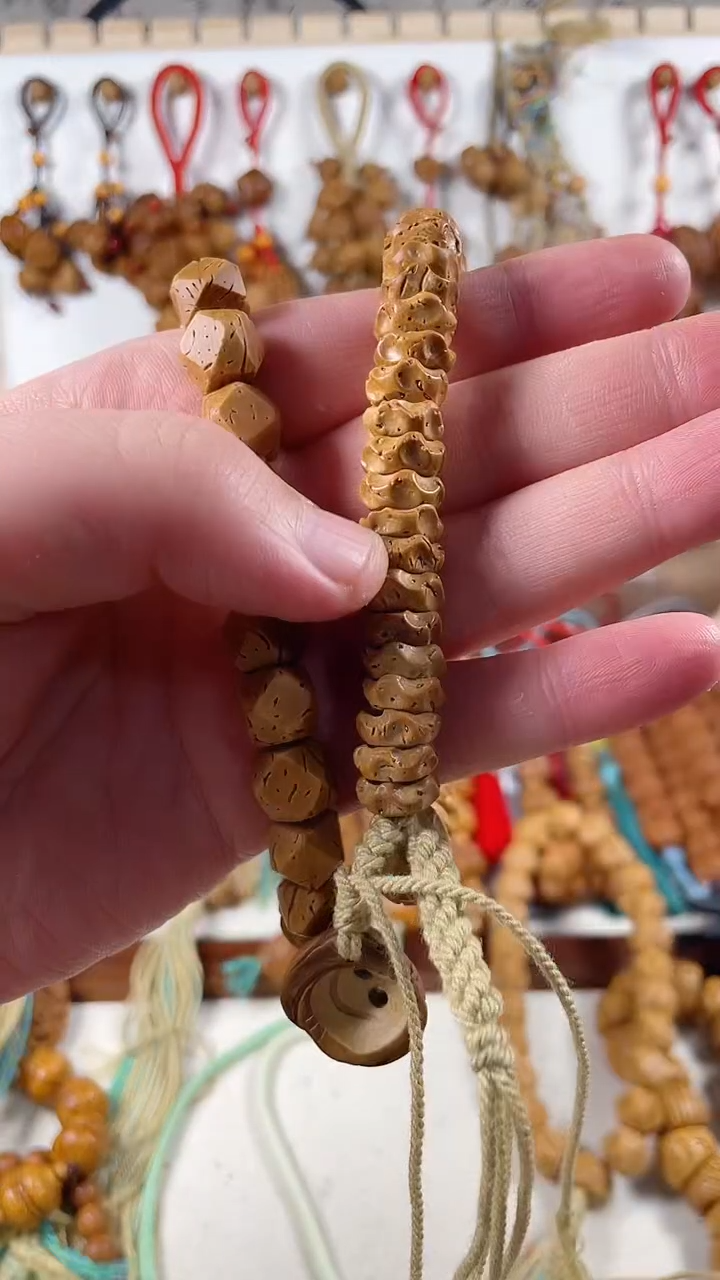 翱*桃核雕刻1.0唐八棱手串1.0无相手持