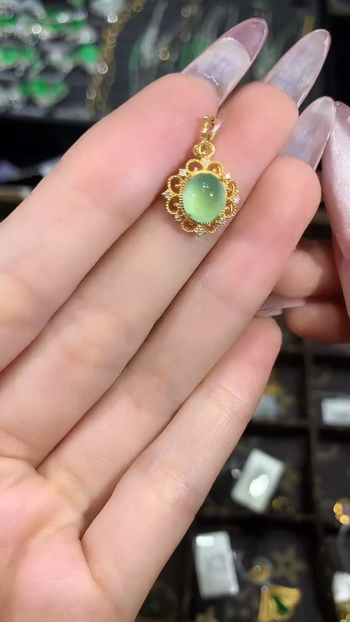 【闪购商品】翡翠吊坠(不含链)18K金镶嵌吊坠zyl
