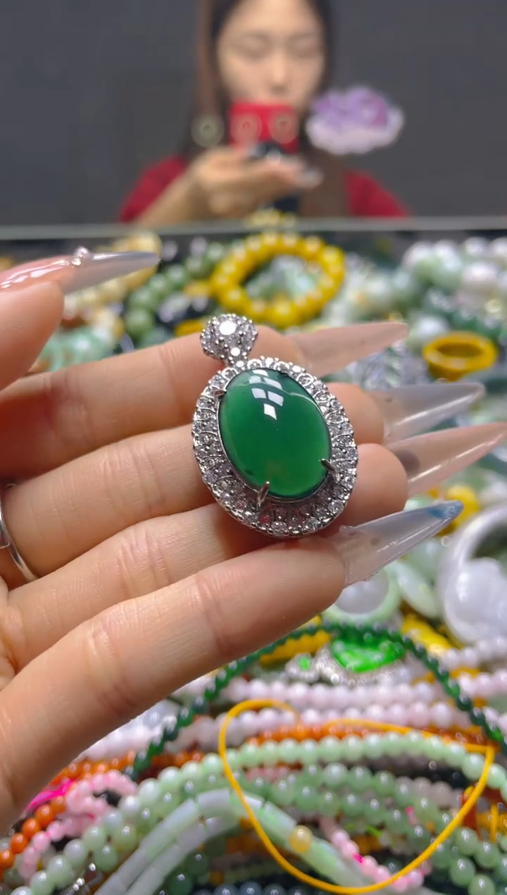 颈饰未镶嵌翡翠/K/翡翠A货，一件也是批发价