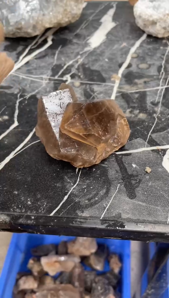 【闪购商品】烟晶原石未镶嵌天然茶水晶原石摆件