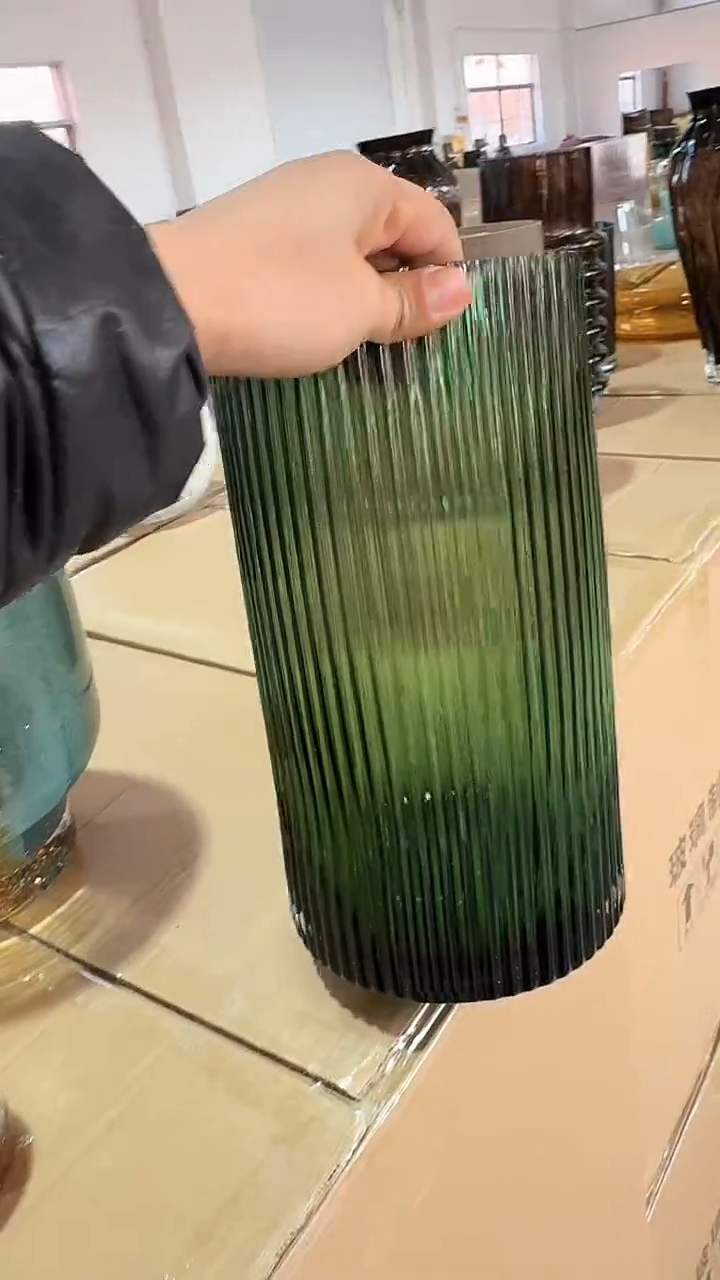 【闪购商品】玻璃绿色竖条纹