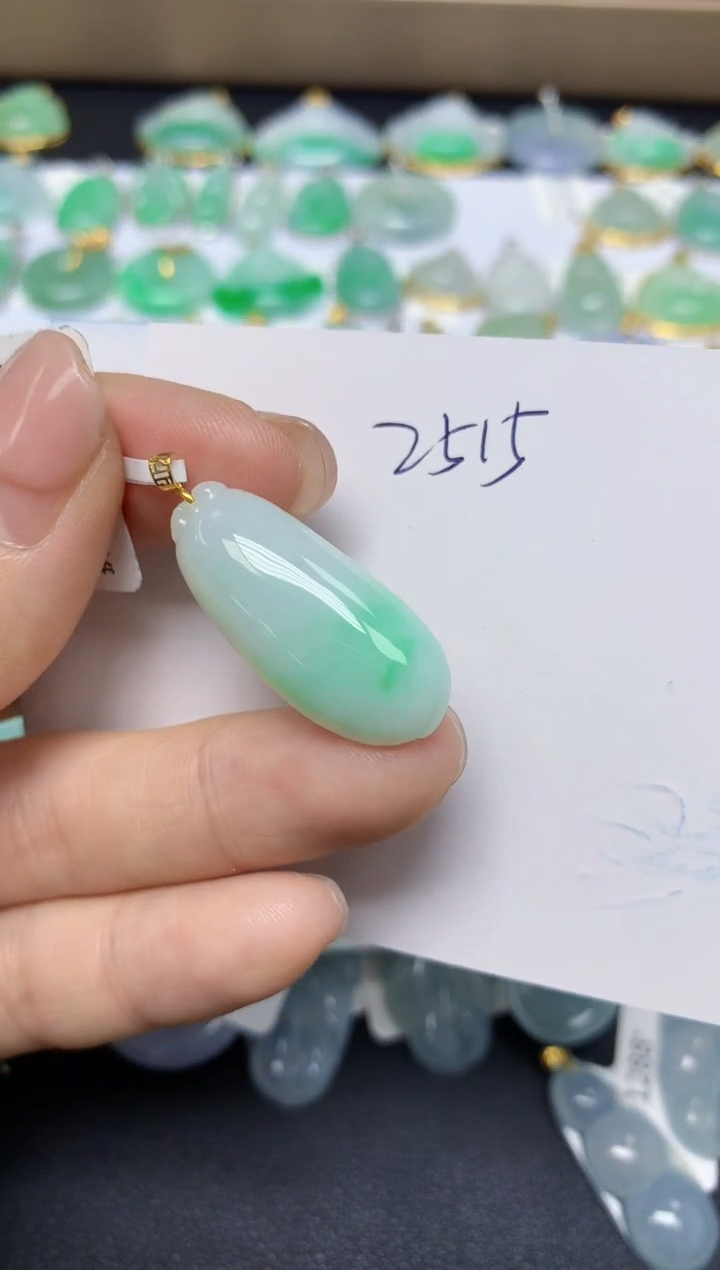 【闪购商品】翡翠挂件18K金镶嵌 天然翡翠A货