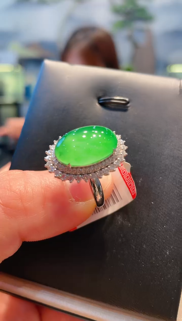 【闪购商品】翡翠吊坠(不含链)18K金镶嵌A58天然A货翡翠