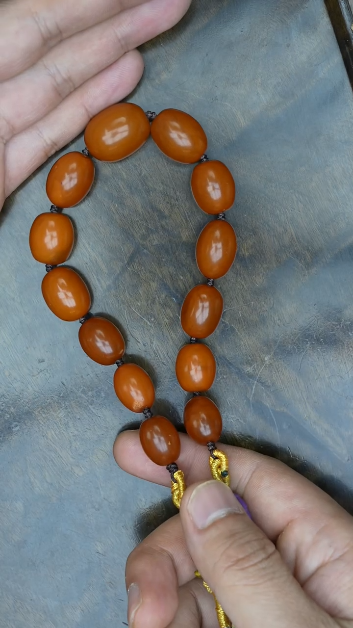 【闪购商品】琥珀裸石未镶嵌老蜡枣珠DIY项链