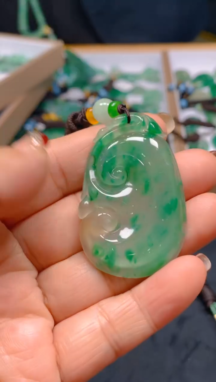 【闪购商品】石英质玉颈饰未镶嵌冰美人非洲翠012