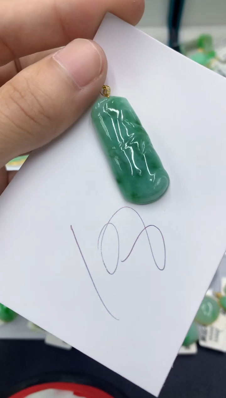 【闪购商品】翡翠颈饰18K金镶嵌翡翠