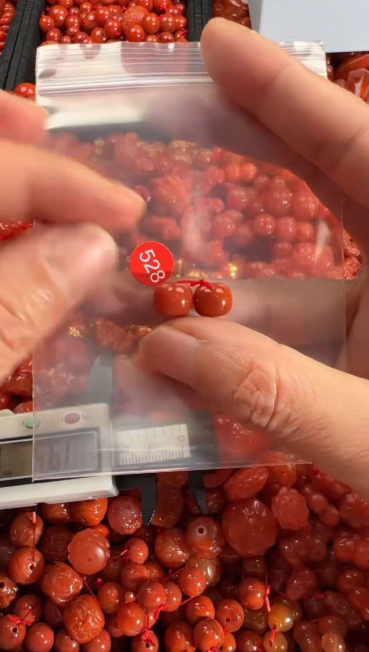 【闪购商品】南红玛瑙颈饰未镶嵌1