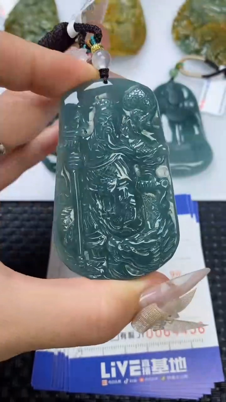【闪购商品】翡翠颈饰未镶嵌1111111111111111