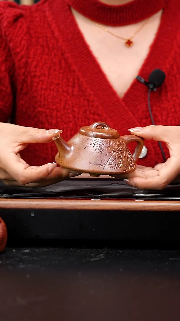 茶壶紫砂金黄段柴烧子冶石瓢刻绘140cc