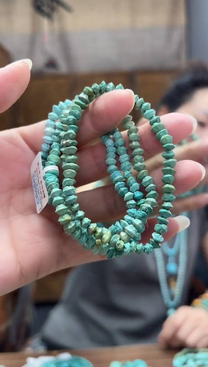 绿松石未镶嵌手串多样性发一件