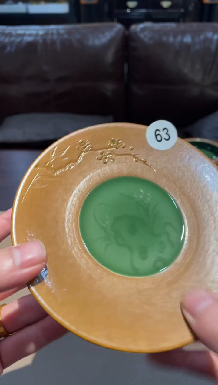 63窑承青瓷太湖石壶承