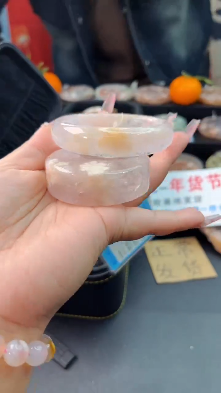 【闪购商品】石英质玉手镯未镶嵌赠送镯心（58圈口）