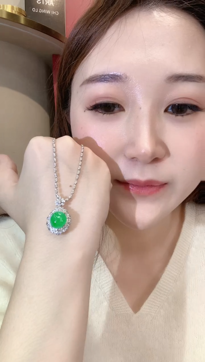 吊坠(不含链)18K金镶嵌翡翠d110     