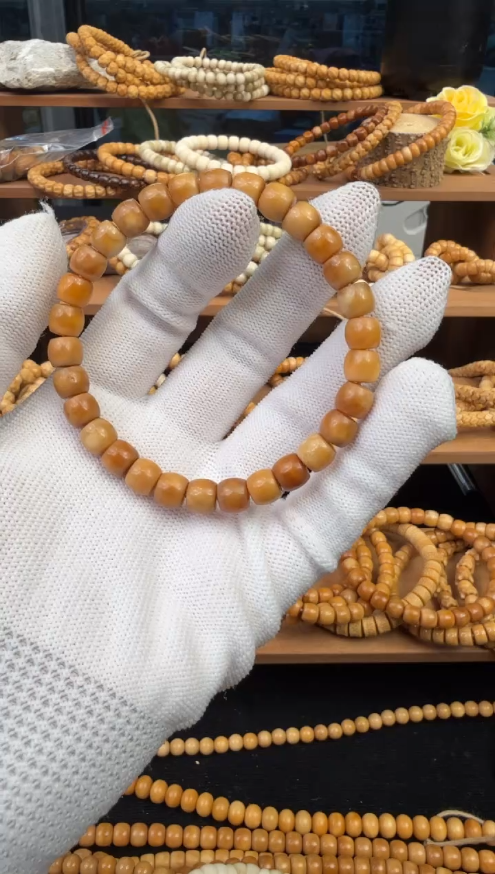 【闪购商品】菩提根/象牙果手串龙脊鼓珠单圈玉化红卡8（带月）