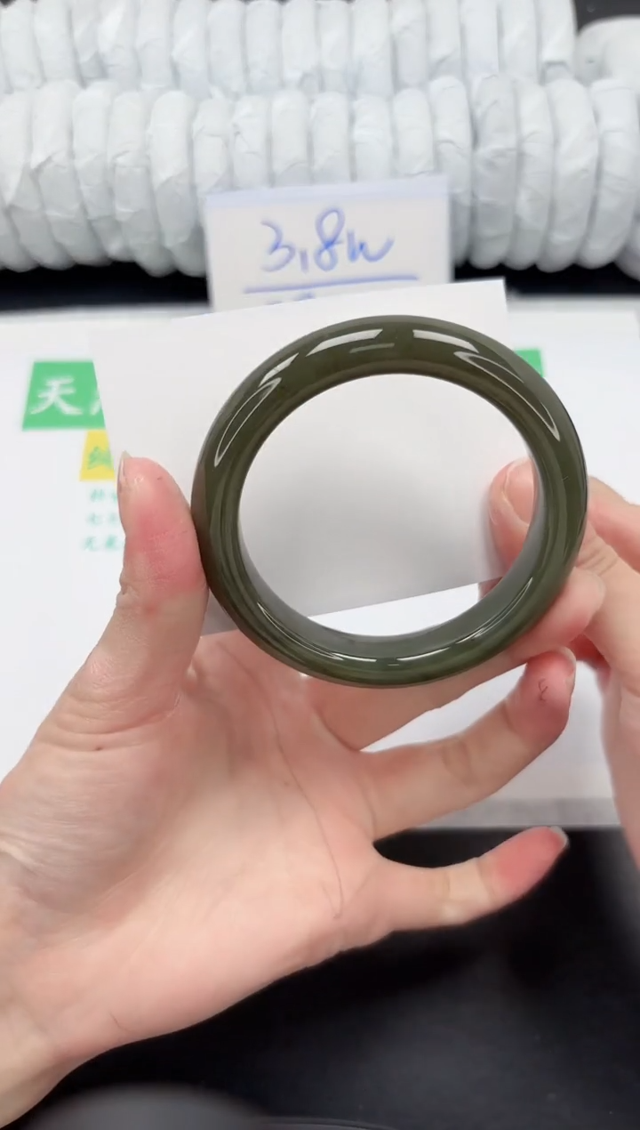 【闪购商品】和田玉手镯未镶嵌310-60.2