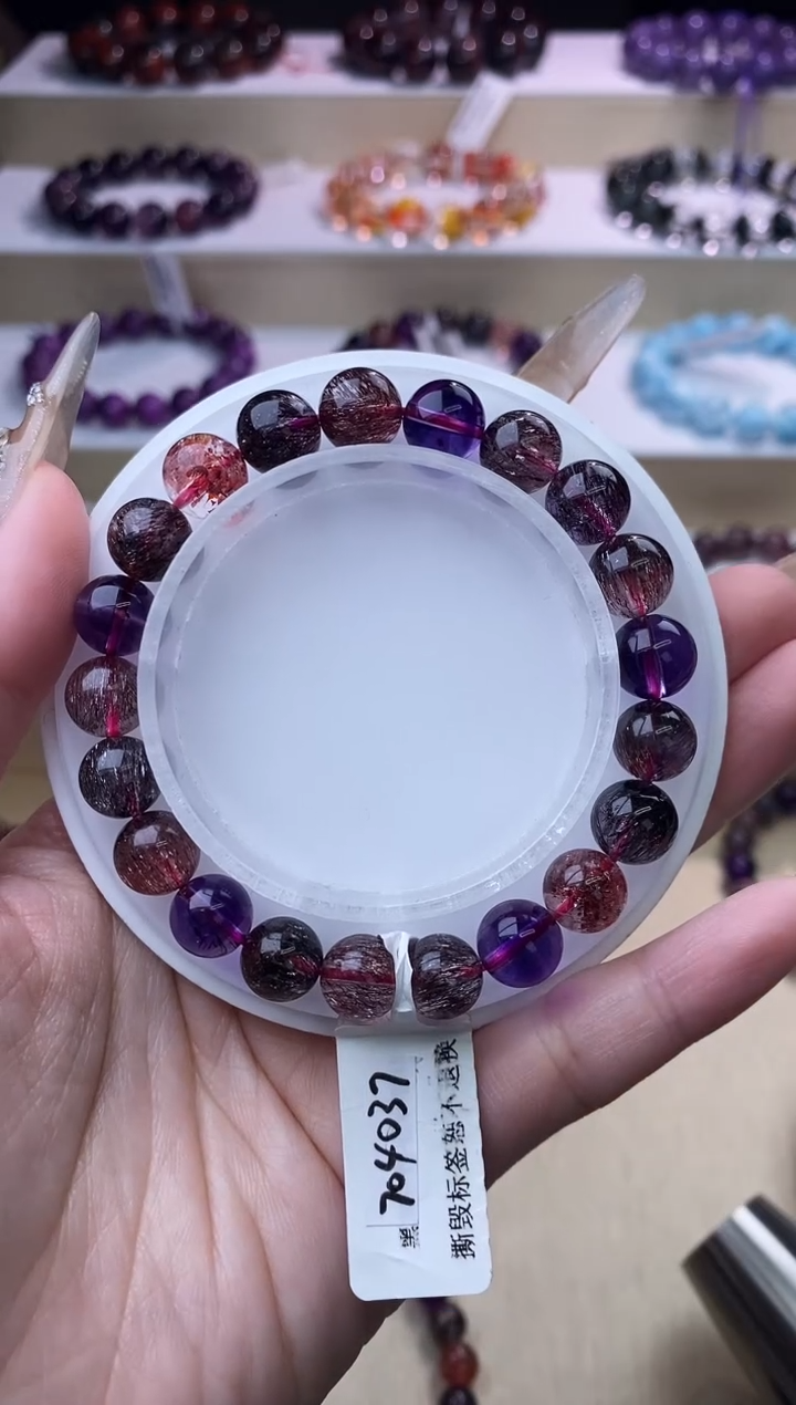 【闪购商品】水晶手链未镶嵌黑加仑超七9m+