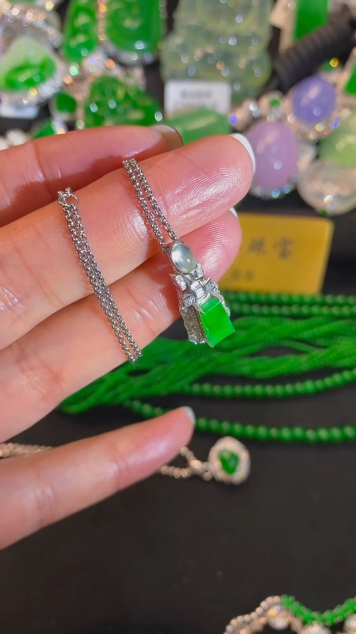 【闪购商品】翡翠颈饰未镶嵌套链