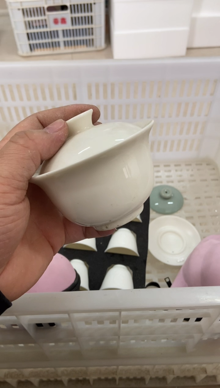 无运费险有瑕疵的摄影的产品有使用过的痕迹有点脏介意勿拍