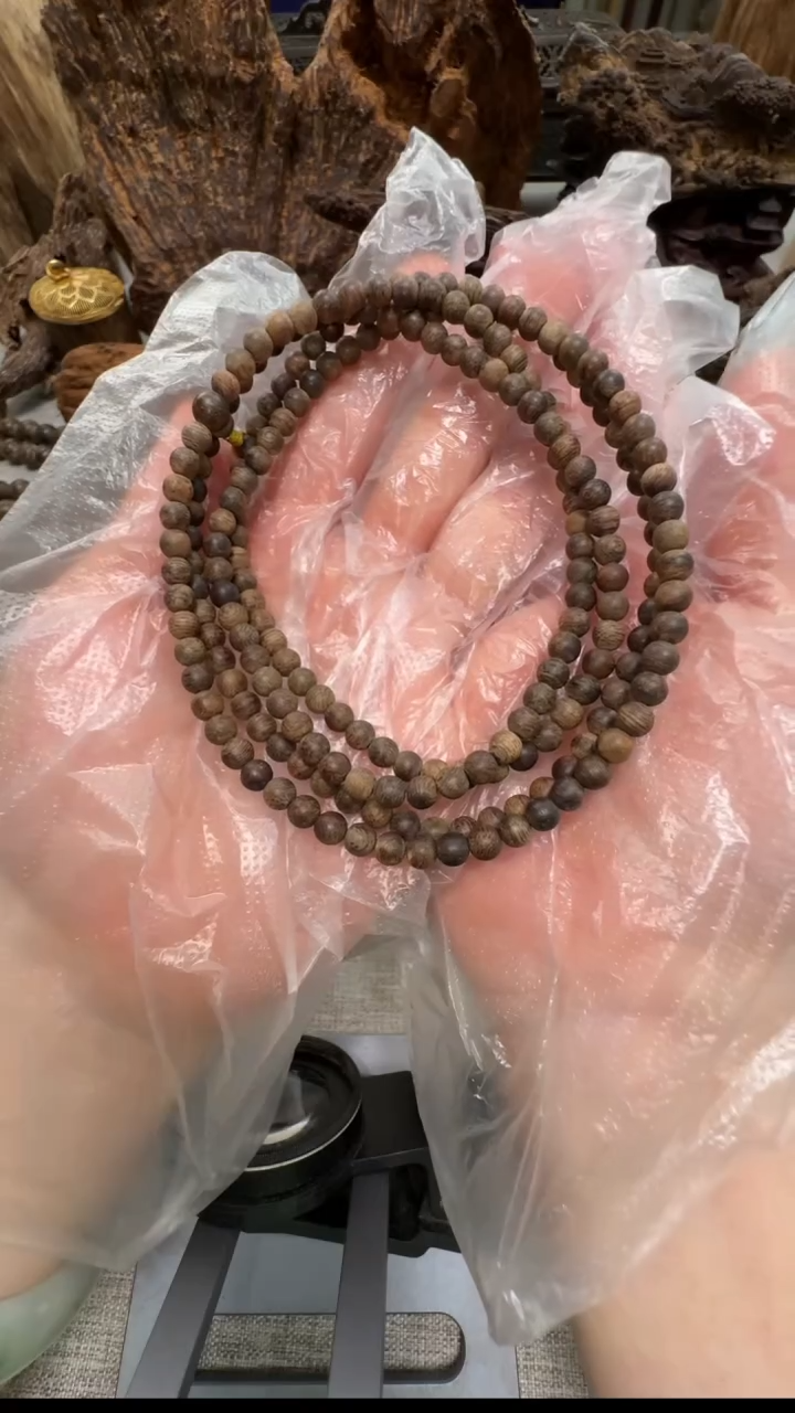 【闪购商品】沉香手串文莱沉水树芯油4mm+念珠多样性发其一