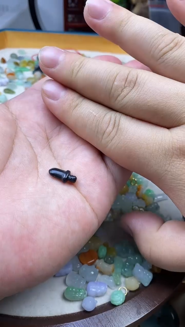 颈饰未镶嵌翡翠南*翡翠