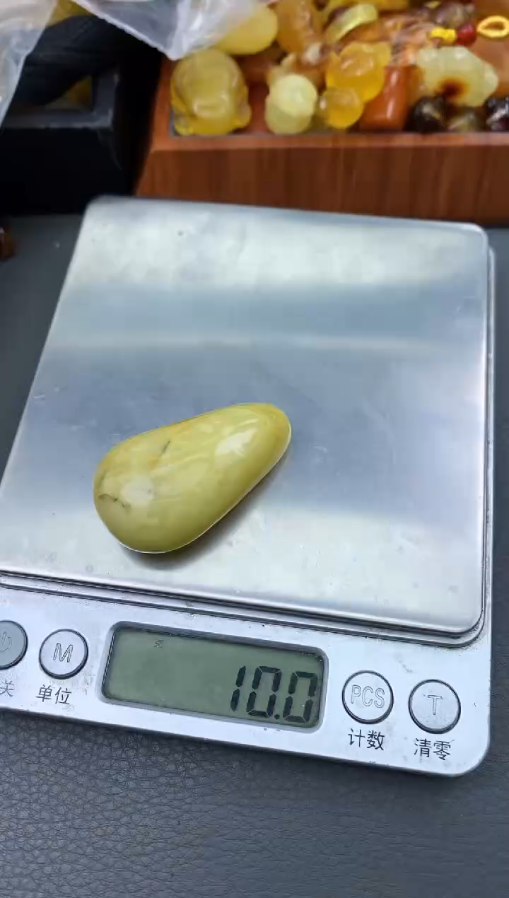 未镶嵌琥珀珠宝奇石28