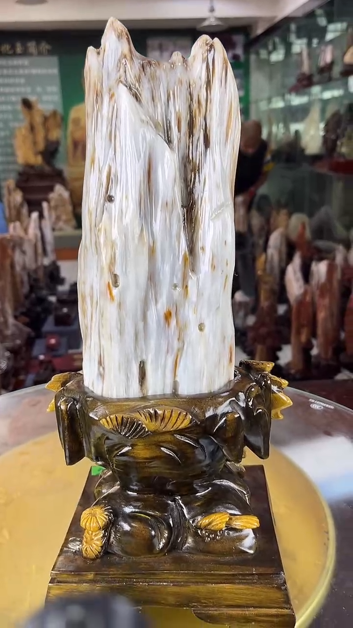 缅甸天然树化玉摆件