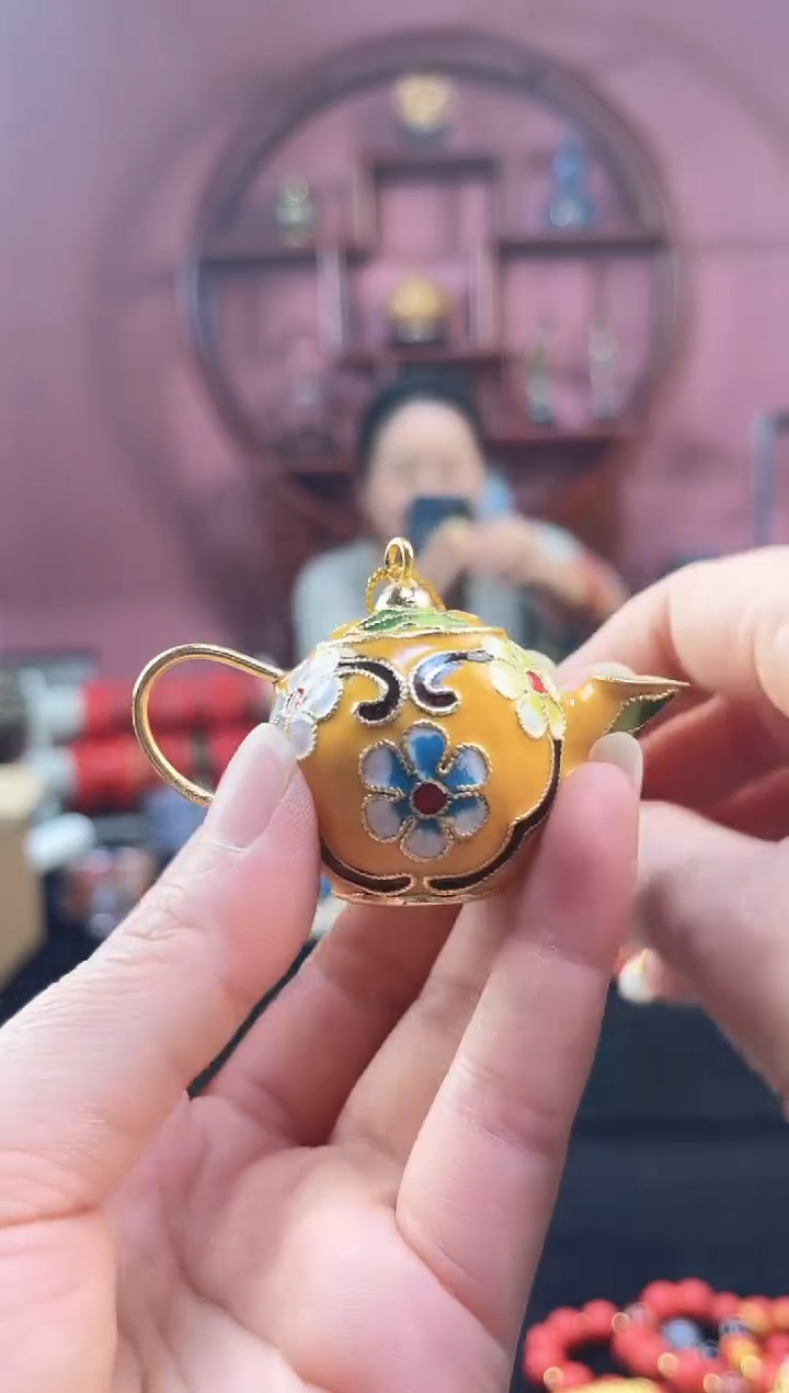 非遗 景泰蓝花丝把把壶 黄