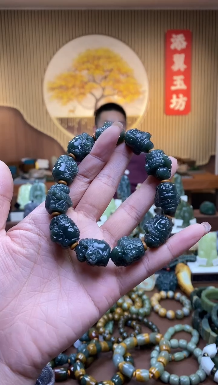 【闪购商品】和田玉手串未镶嵌多样性随机发一佛头