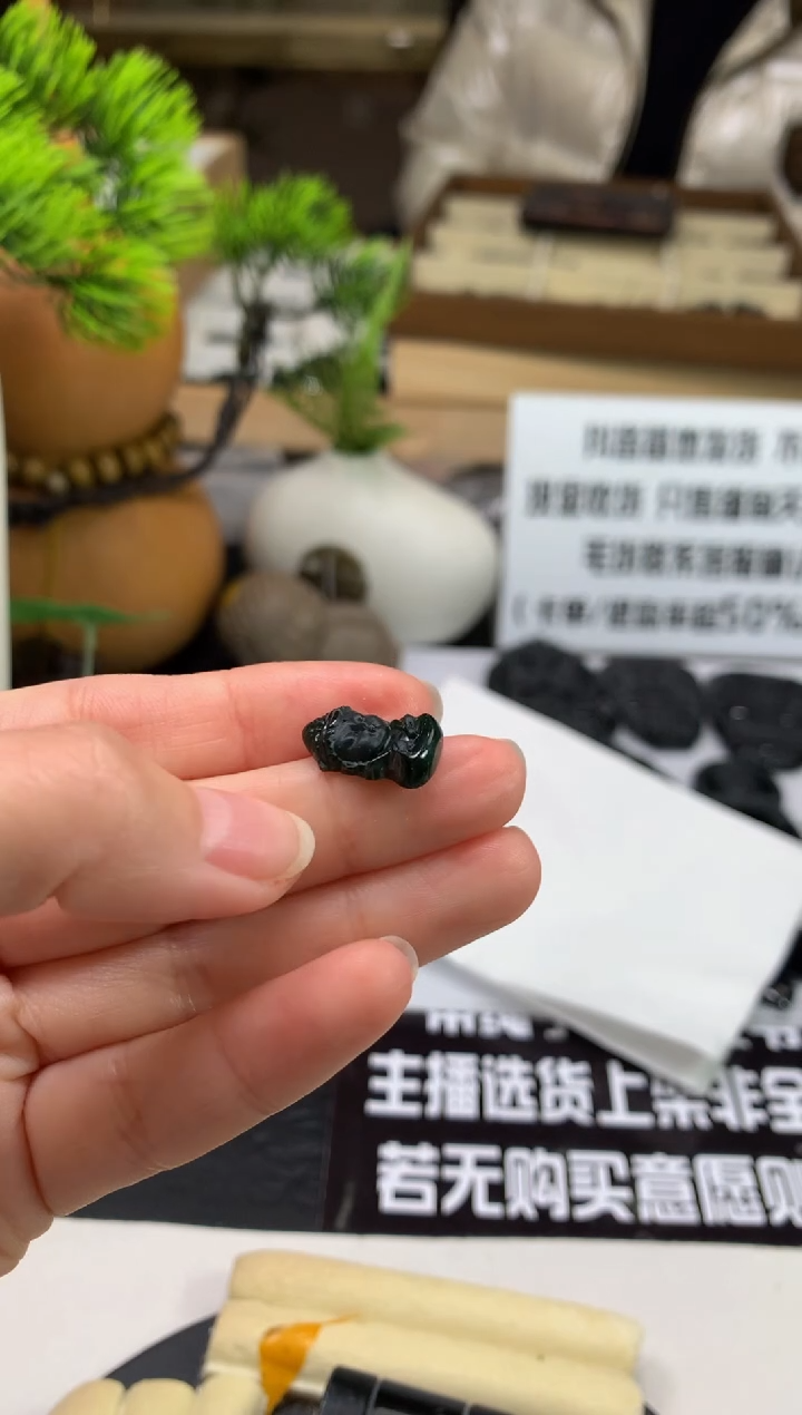 未镶嵌定制翡翠石*瑰---120160