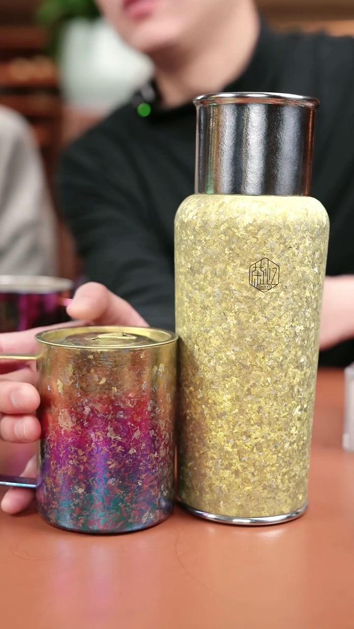 辉哥粉丝福利 背带金色款+马克杯