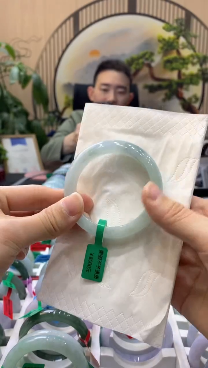 【闪购商品】翡翠手镯未镶嵌000009193