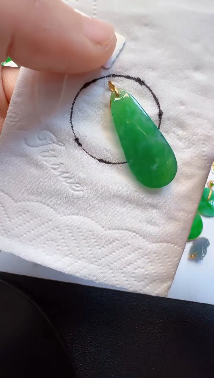 【闪购商品】翡翠吊坠(不含链)18K金镶嵌1980