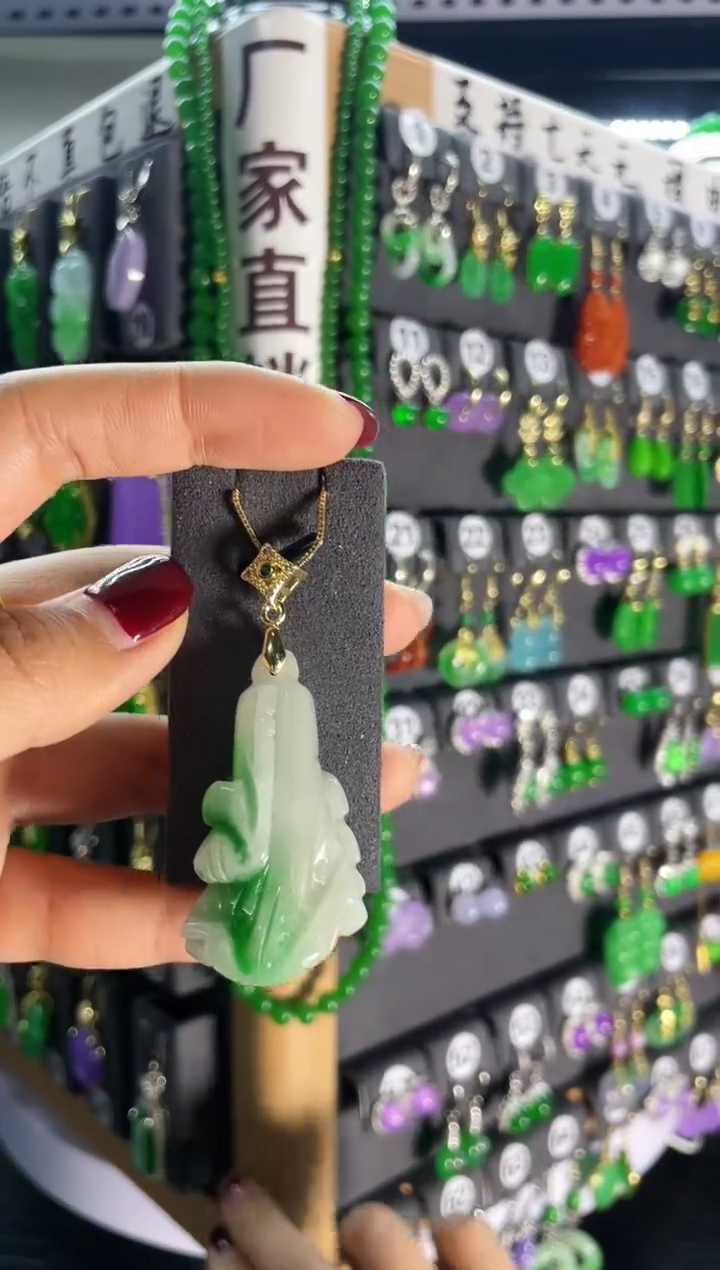 【闪购商品】翡翠耳饰银S925镶嵌71......