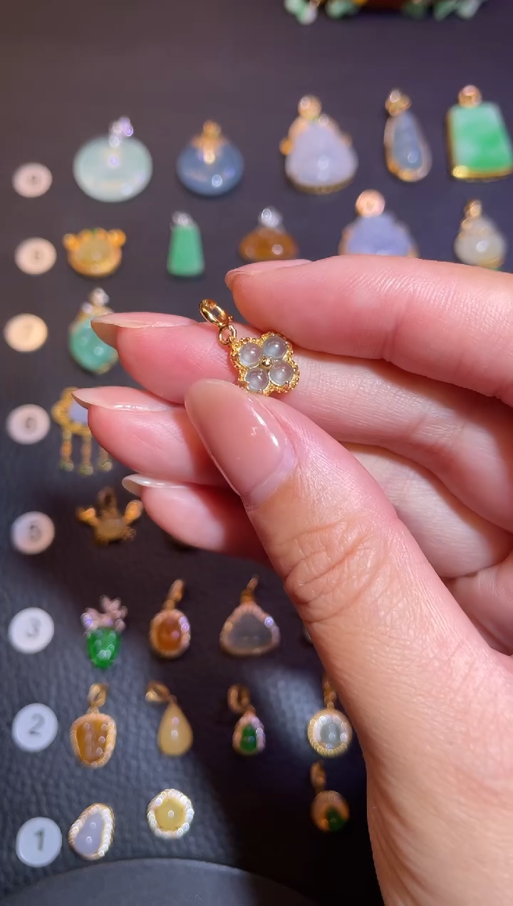 颈饰银S925镶嵌翡翠a货翡翠