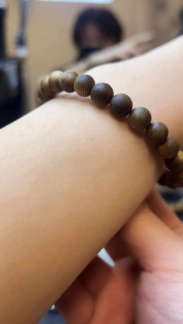 沉香手串B****锫莺歌绿绮楠圆珠8mm单圈乌身高油