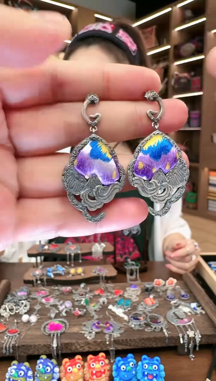 【闪购商品】织绣73黔东南苗族刺绣