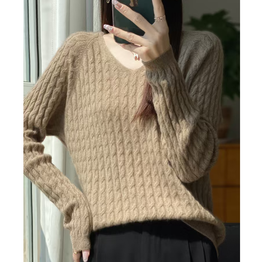 涵玖玥【100羊毛】V领麻花浮雕绞花有质感长袖上衣Z-01-139绣款