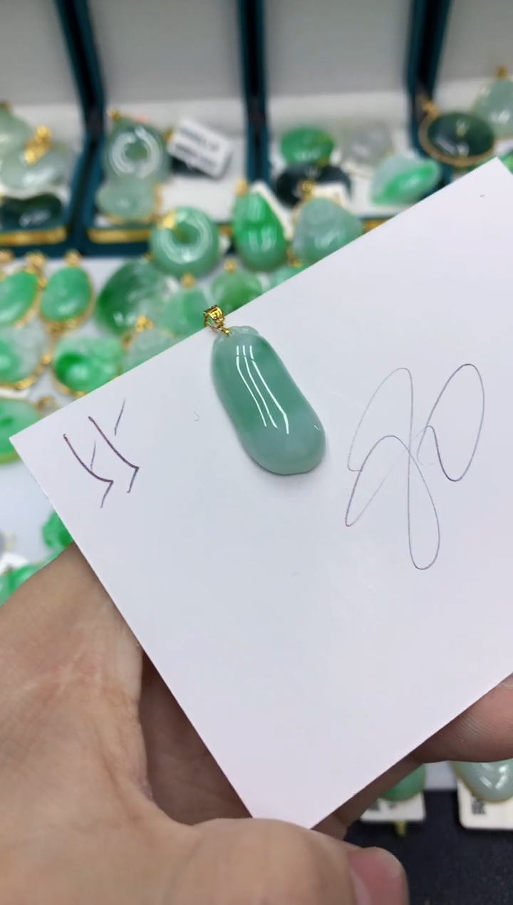 【闪购商品】翡翠颈饰18K金镶嵌号链接