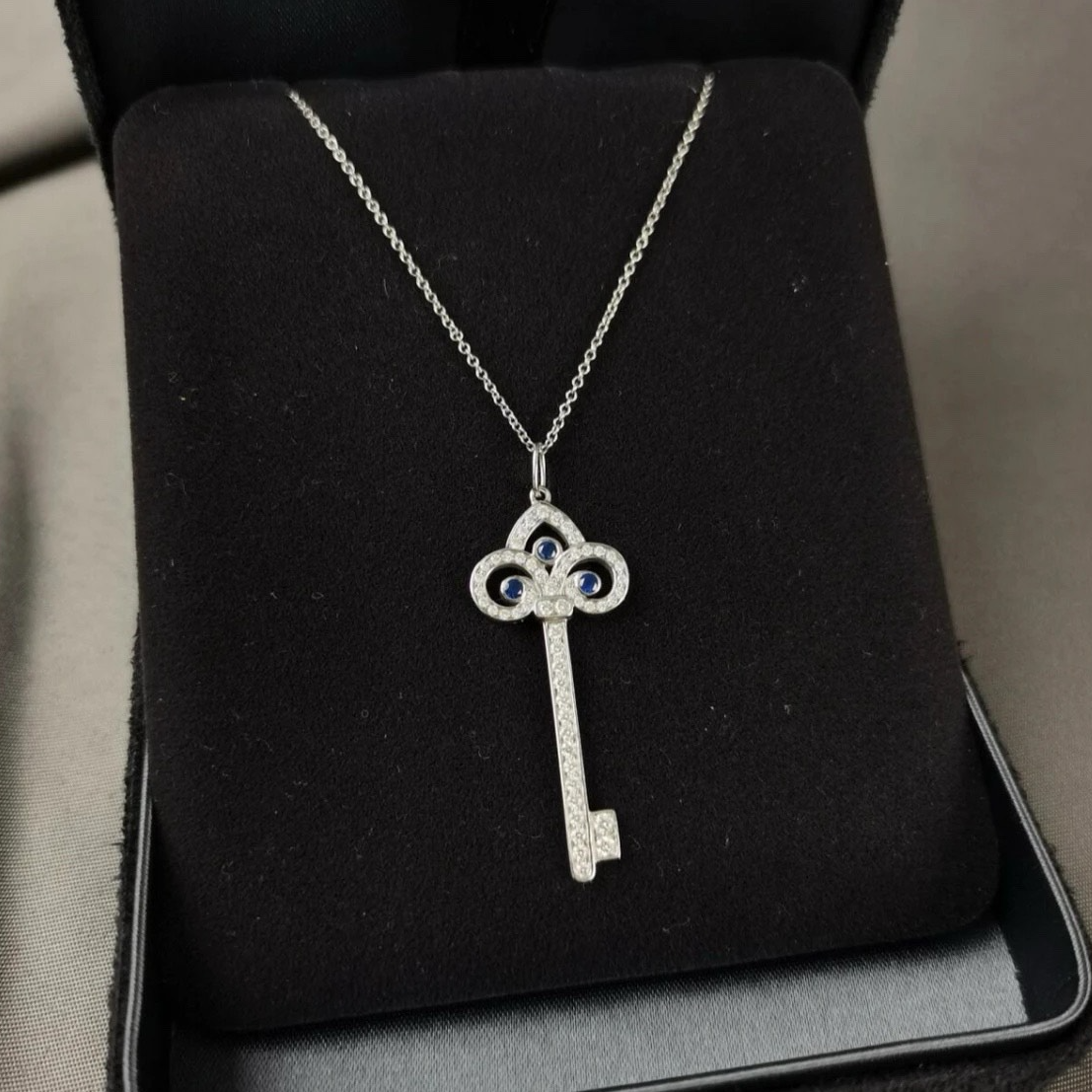 99新 Tiffany & Co./蒂芙尼 小花攀攀鸢尾花 蓝宝石 满钻钥匙项链