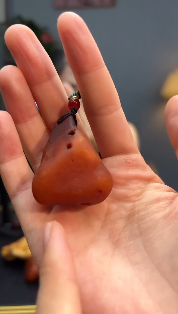 琥珀颈饰未镶嵌吊坠