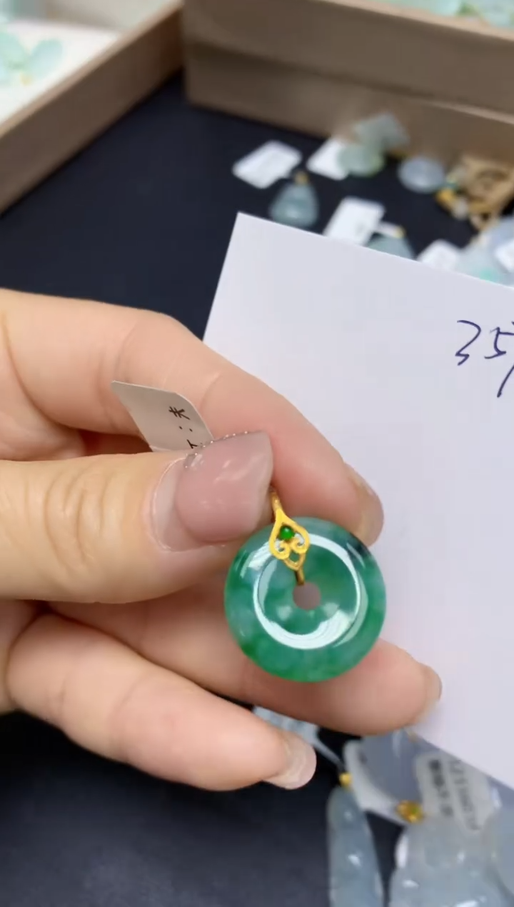 【闪购商品】翡翠挂件18K金镶嵌 天然翡翠A货