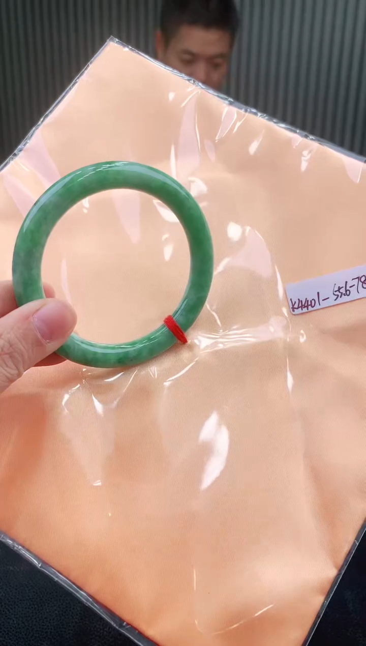 未镶嵌手镯翡翠111