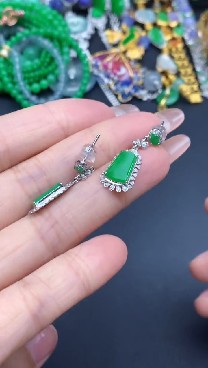 18K金镶嵌翡翠耳饰莉511-春日珠宝