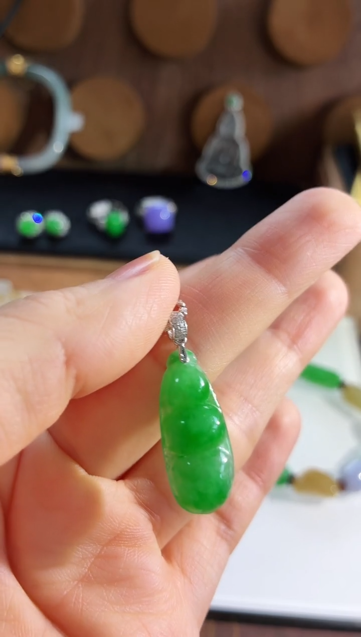 吊坠(不含链)18K金镶嵌翡翠吊坠
