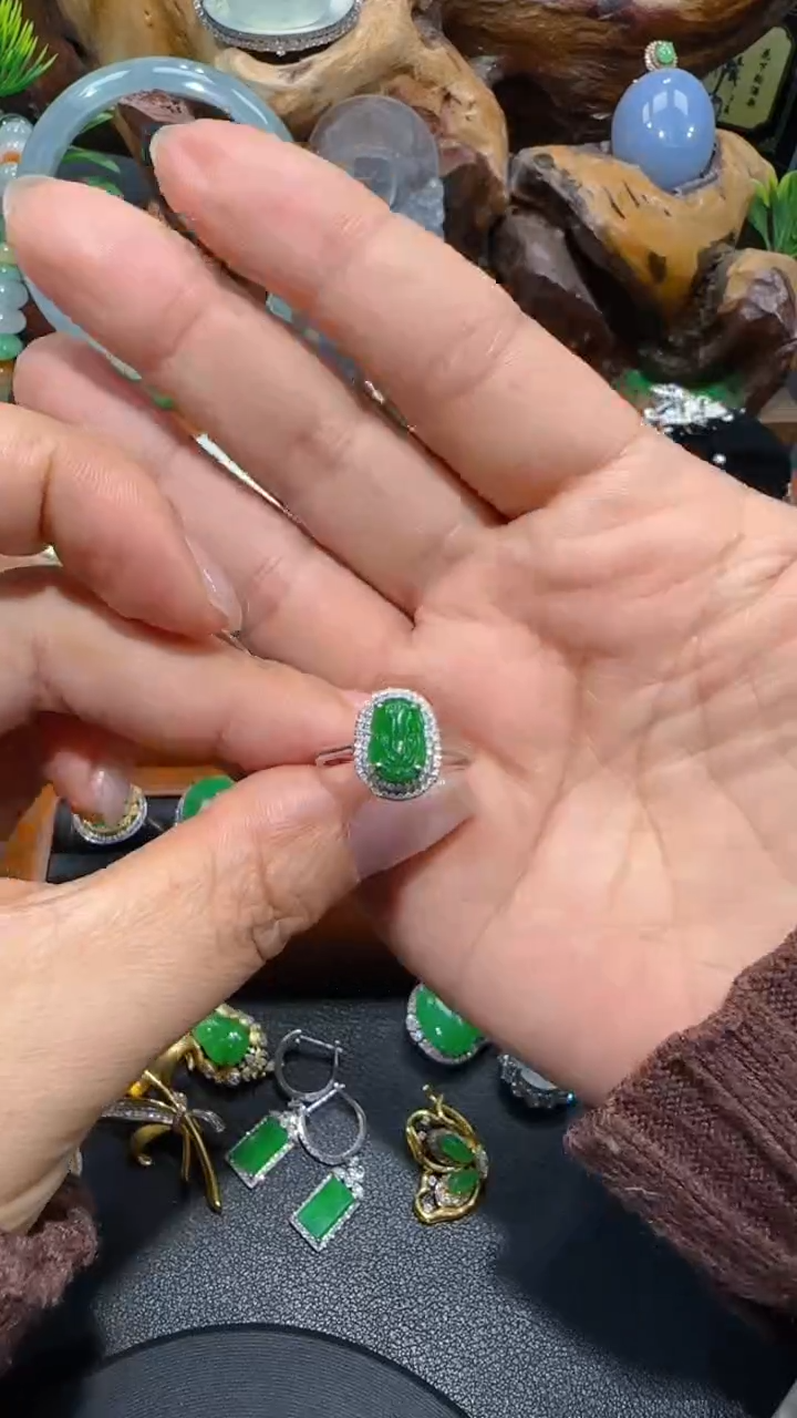 【闪购商品】翡翠戒指18K金镶嵌戒指