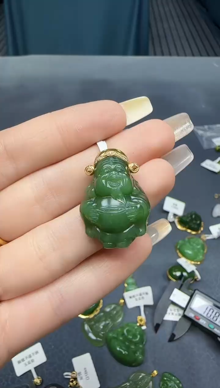 【闪购商品】和田玉挂件18K金镶嵌1
