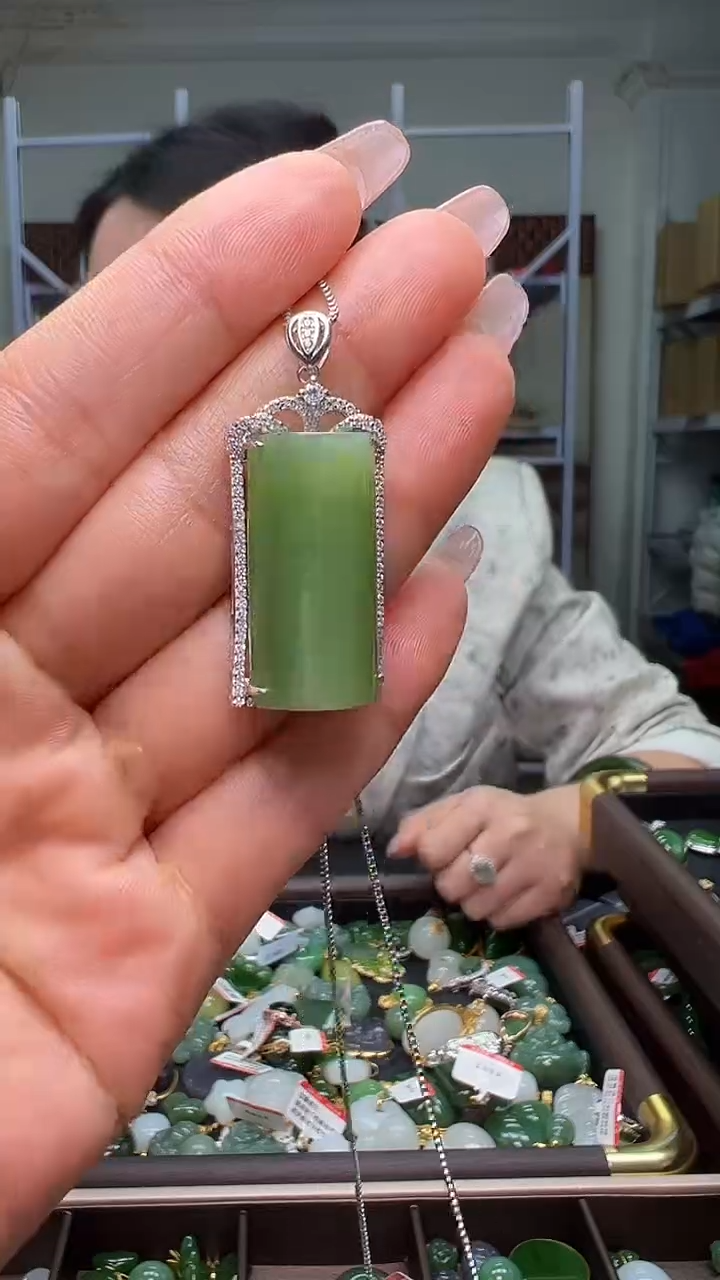 颈饰银S925镶嵌和田玉（多样性发货.发其一)12.31.18