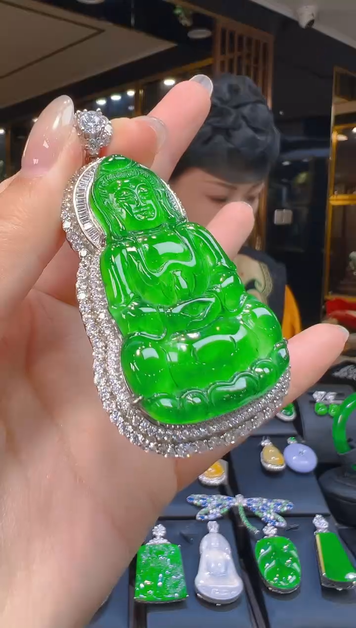 吊坠(赠链)银S925镶嵌翡翠121(多样性发货发其一)