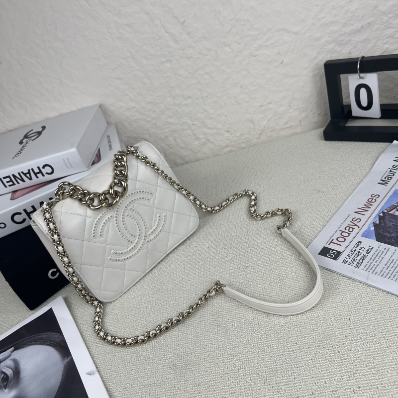 95新 Chanel/香奈儿 白金钉珠大双C手提链条包 底长20 29开