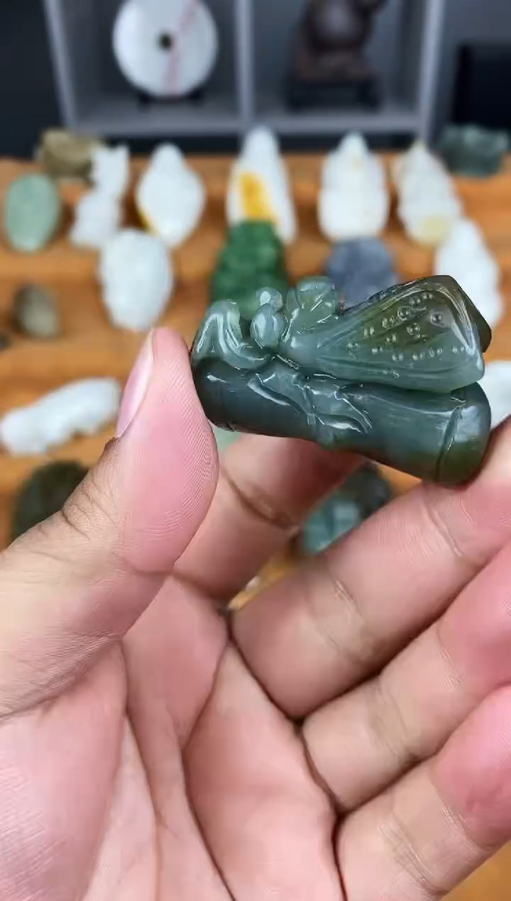 颈饰未镶嵌和田玉1